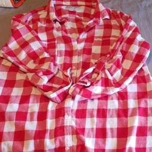 Old Navy red and white roll sleeve plaid shirt